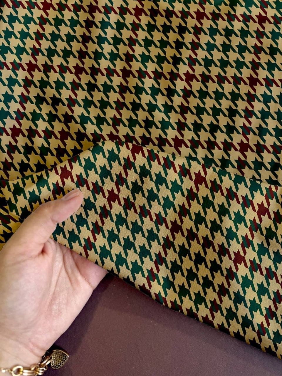 پیچازی لئون مخمل شینل